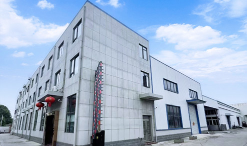 <p>揚(yáng)州信之諾機(jī)械有限公司是中國(guó)飲料工業(yè)協(xié)會(huì)，中國(guó)酒業(yè)協(xié)會(huì)，中國(guó)食品工業(yè)協(xié)會(huì)啤酒專(zhuān)業(yè)委員會(huì)會(huì)員單位。公司地處京杭大運(yùn)河畔，千年古驛高郵城南工業(yè)區(qū)。</p><p>公司自創(chuàng)辦以來(lái)堅(jiān)持以“質(zhì)量是企業(yè)的生命”的服務(wù)理念，為啤酒、黃酒、白酒、調(diào)味品、飲料、生物化工等行業(yè)提供各種成套設(shè)備。受到了百事可樂(lè)、農(nóng)夫山泉、達(dá)利園、青島啤酒集團(tuán)、華潤(rùn)啤酒集團(tuán)、燕京啤酒集團(tuán)、鎮(zhèn)江香醋、老大同、淘大醬油、古越龍山、會(huì)稽山黃酒等國(guó)內(nèi)外知名廠(chǎng)家的一致好評(píng)。本公司堅(jiān)持以專(zhuān)業(yè)/創(chuàng)新/誠(chéng)信為宗旨，于全國(guó)各地新老客戶(hù)攜手合作共創(chuàng)美好未來(lái)。</p>